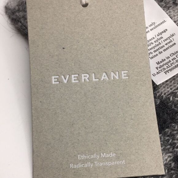 NWT Everlane Unisex The Alpaca Patterned Scarf Gray Buffalo Check One Size - Picture 11 of 12